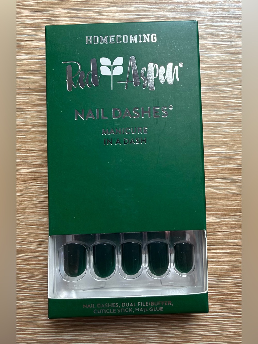 Red Aspen -Felicity Scores A Field Goal - Press On Nails Kit - NEW! Short Square